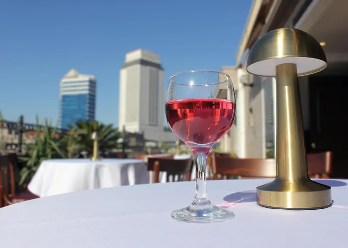 לינה וארוחת בוקר Kaya 3*